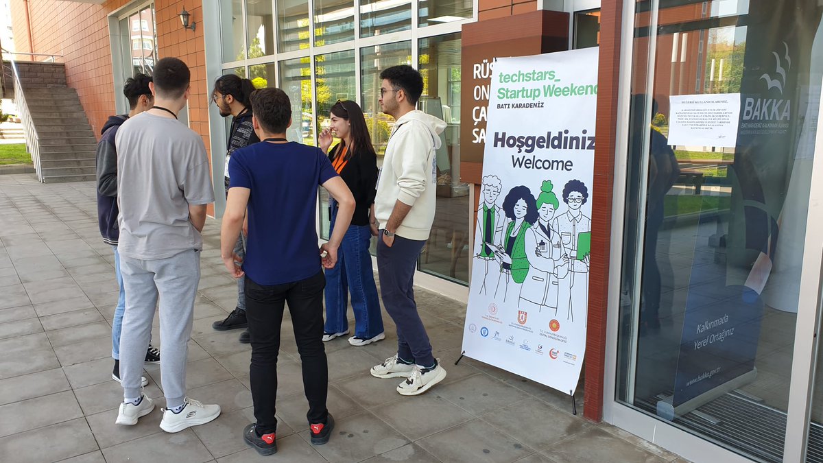 Karadeniz Siber Güvenlik Zirvesi kapsamında gerçekleştirilen Startup Weekend yarışması devam ediyor.

#Gençİstihdamı

<a href="/TCSanayi/">Sanayi ve Teknoloji Bakanlığı</a> @SSB @DDO <a href="/KalkinmaAjansGM/">Kalkınma Ajansları Genel Müdürlüğü</a> <a href="/siberkume/">Türkiye Siber Güvenlik Kümelenmesi</a>
<a href="/beunedutr/">Zonguldak Bülent Ecevit Üniversitesi</a> <a href="/krbkuni/">Karabük Üniversitesi</a> @bartinedu