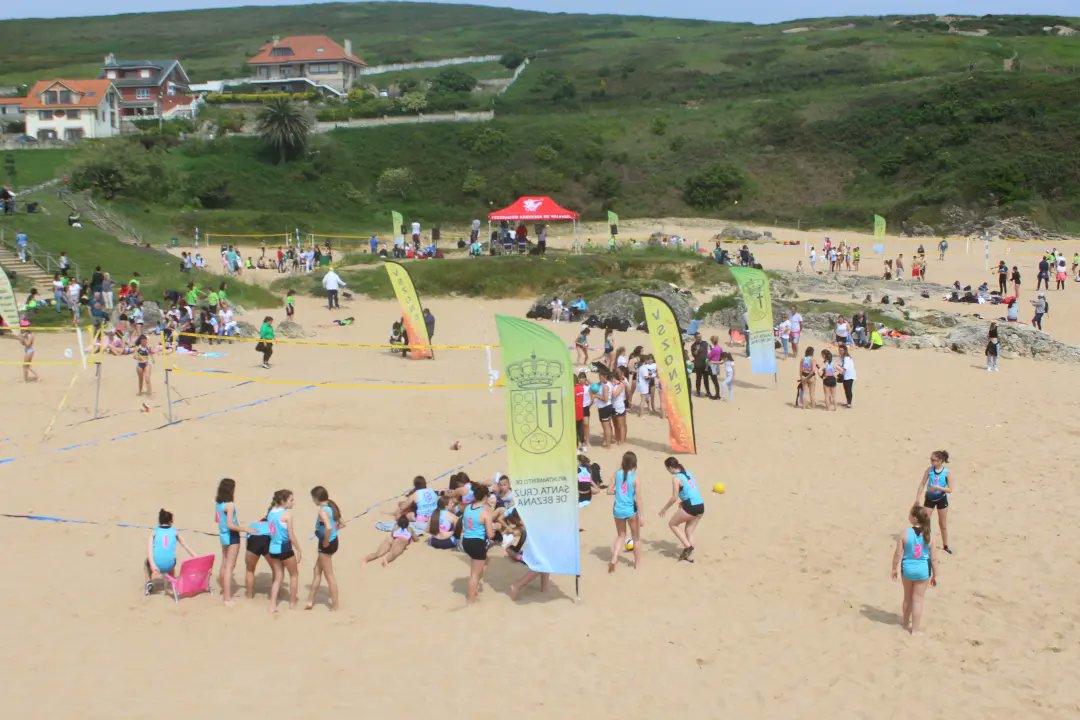 VPvszone's tweet photo. Si tenemos una de las playas más bonitas de Cantabria se dice y punto.

💪🏐🏖️🦈
#VoleyPlaya #Vszone #Bezana #Cantabria https://t.co/Zm4Ght9rfW