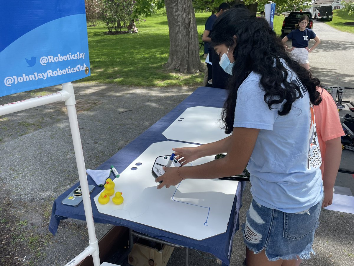 Wells4EdTech's tweet photo. It’s a beautiful day to learn how to code with @RoboticsJay at the @WCSDEmpowers Festival of the Arts!! Come say hi and drive a robot 🤖 @drbonkwcsd @EKedzielawa @e_cal_lahan @WCSDBKING @ABPanzer @AmyWatkinsEdD @ASchout10 https://t.co/UCjx3MUIx6