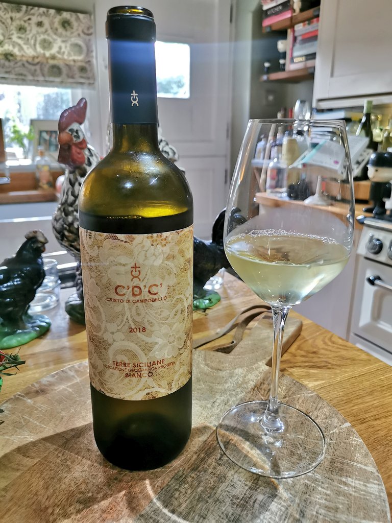 pietrosd's tweet photo. #yearofwine2022
@campobello_wine
CDC 18'
With bottle age this is now rich, yet still a vibrant zesty delight🍷😍 #Sicilia
@arthousewine @RichLJames @jimofayr @WineMan147 @timmilford @BradleyHorne @JamesHubbard113 @CaththeWineLady @TatianaLivesey @dnkrbywine @Liam3494 @Solera_Wine https://t.co/8GjHsTD3DB