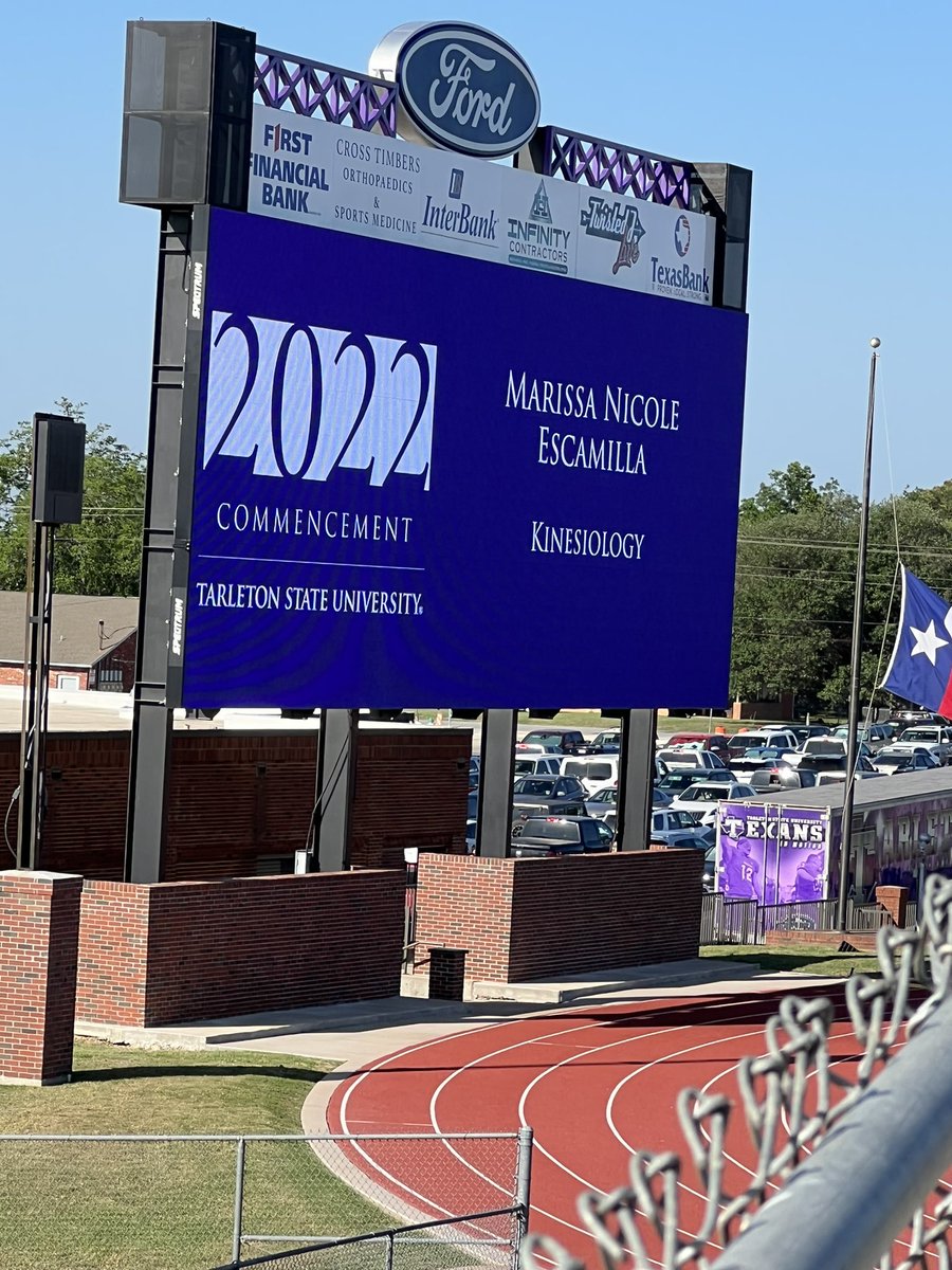 mnw1023's tweet photo. Ladies and Gentlemen help me Congratulate my niece @marissanesc on her college graduation! I’m so freaking proud!!!!! Enjoy your free time before your next chapter begins! I love you princess! https://t.co/jJhfZECI1y
