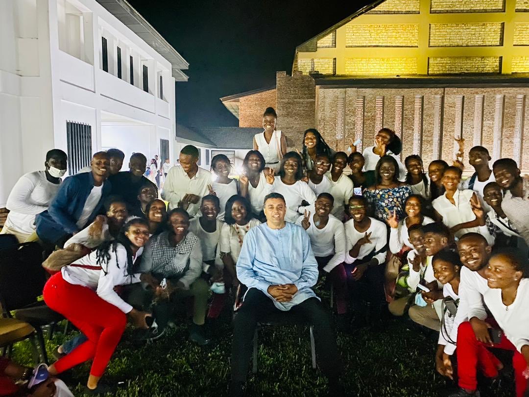 albykid's tweet photo. Thank you for giving us something to do in God’s house as little as we are. We love you!!!❤️❤️❤️❤️🥺🥺🥺🙏🙏🙏
#celebratingbishopdag
⁦@FirstLoveCenter⁩ https://t.co/aItO0C5hu9