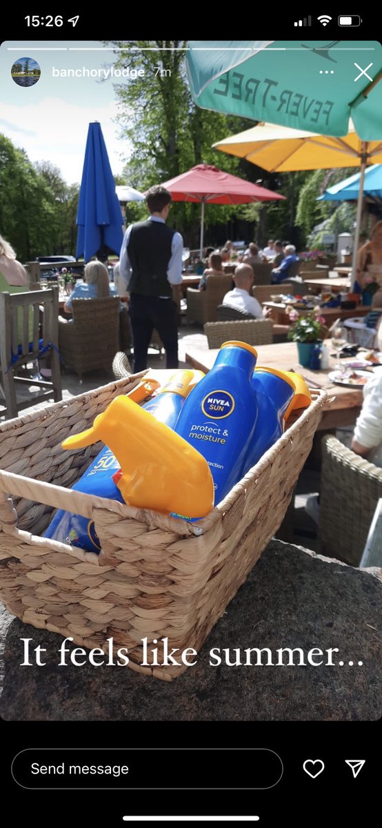 ashleig22945846's tweet photo. So impressed with @BanchoryLodge keeping their customers sun safe while they enjoy the Sitooterie 😎 🧴 #sunsafe #sunprotectionfactor https://t.co/B6NUuXXgfy