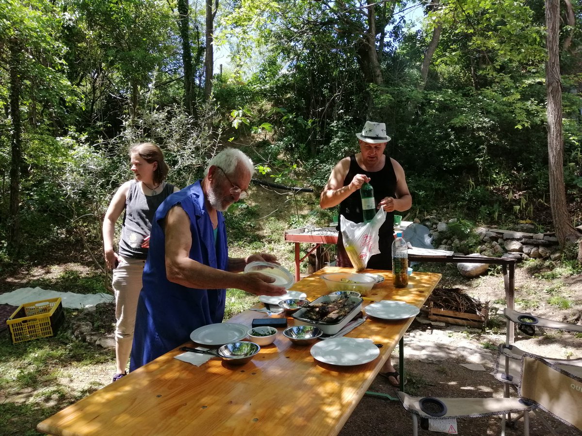 LizabelDM's tweet photo. The #LizardLegion project is on the move! One week into this #fieldseason and things are looking neat! #Lizards, field data, friends, machetas, food and... landscapes... #Croatia, is so good to be back β€οΈ https://t.co/lciTgiRGRZ