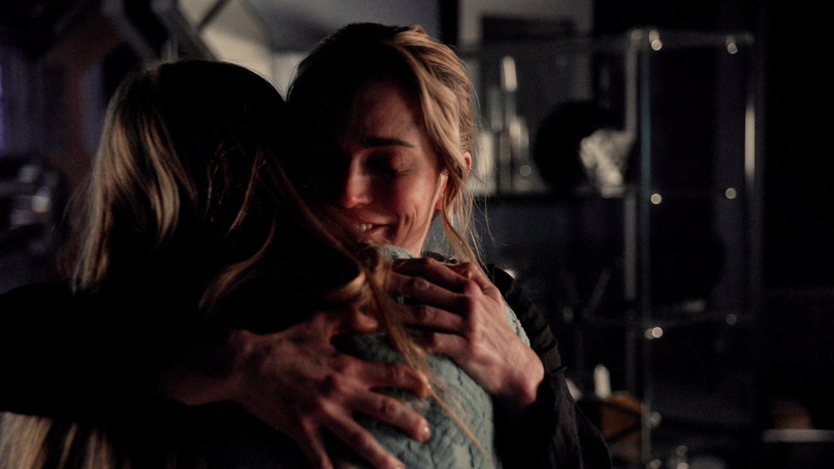 cinncmngirl's tweet photo. “sara’s found her person” 🥰 

#SaveLegendsOfTomorrow https://t.co/3r5eo7v9vB