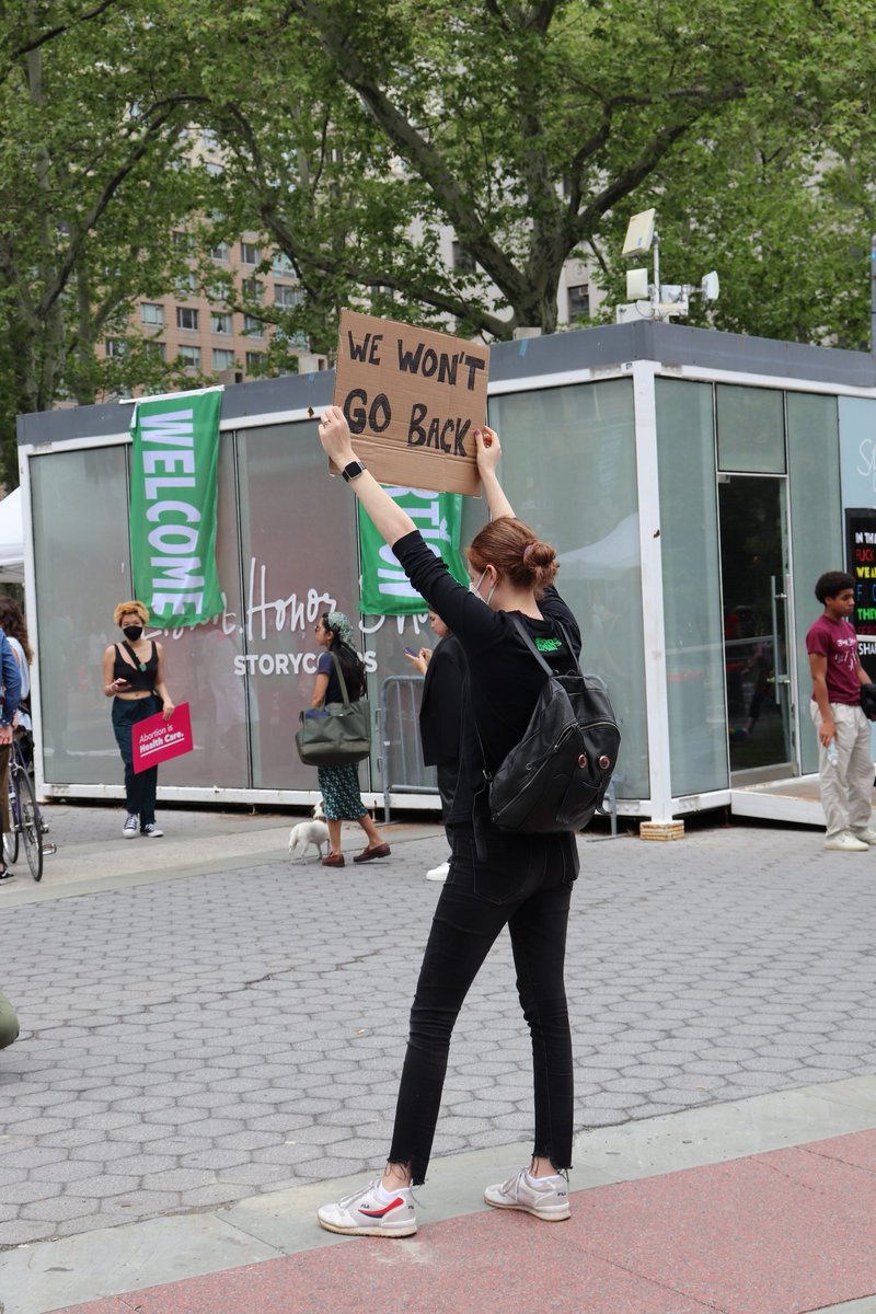 Casa_Rodrigues_'s tweet photo. Foley Square, NYC.
5-14-2022
#protest
#prochoice
#scotus
#reproductivejustice
#rally
#reproductivequality
#reproductiverights
#roevwade
#womensrights
#nyprotest
#supremecourt
#abortionrights
#womensrightsarehumanrights
@nypmetro
@ny1
@nbcnewyork
@cbsnews
@fox5ny
@pix11news https://t.co/5gq54bBiZA