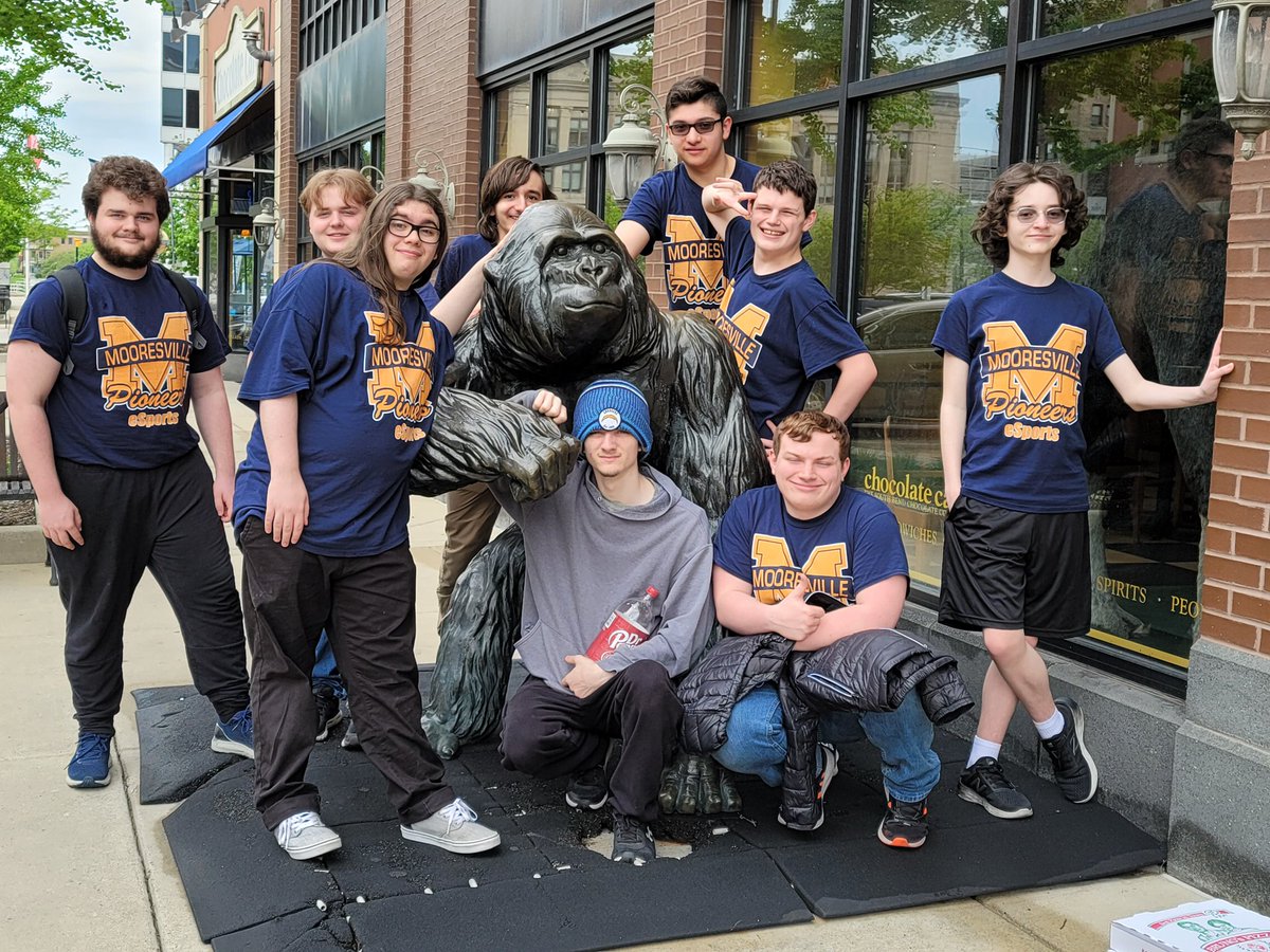 MHS Esports SSBU team “monkeying” around in South Bend.