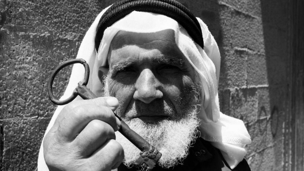 BashirFadva's tweet photo. تم تهجير ال��ثير من العائلات الفلسطينية خارج وطنهم الحبيب.
 #یوم_النکبة https://t.co/KCOVPZdKRO