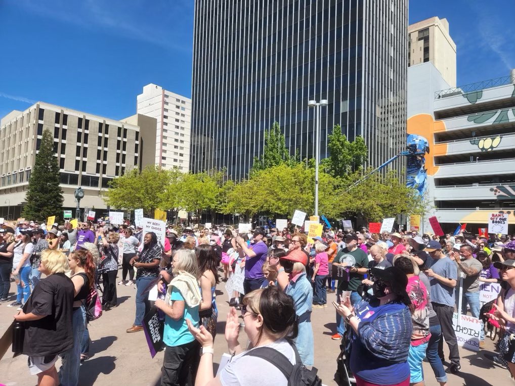 PPVotesNevada's tweet photo. We believe in a future where abortion is available in our communities, and people can make decisions about their bodies, their lives, and their futures. Thank you Reno for showing up today and saying #BansOffOurBodies! https://t.co/9zlCN3qQNc