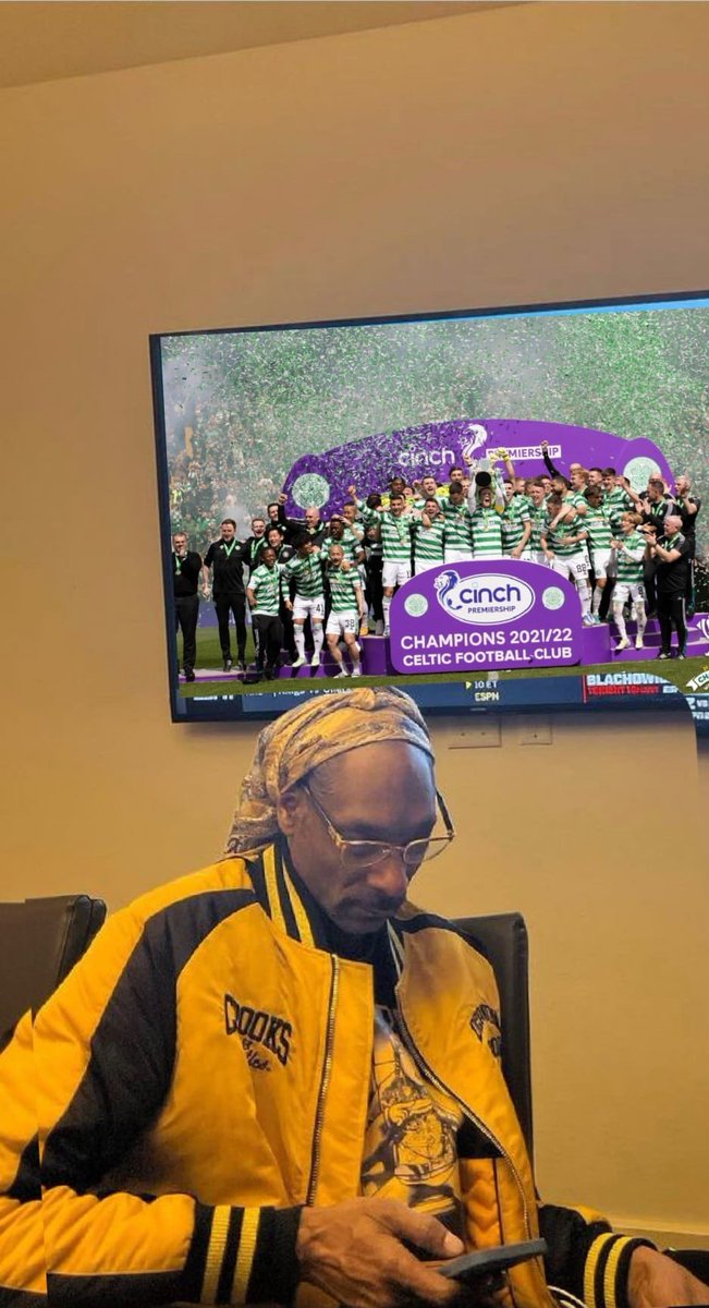 SimonDonnelly13's tweet photo. Snoop dhog 🍀 https://t.co/uTJWW7CbLQ