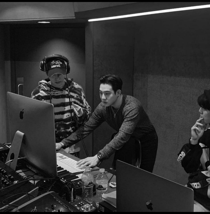 larosaablrs's tweet photo. Martha ele regreso de The Rose me respira en la nucaaa
#TheRoseisBack
#TheRose https://t.co/MG3tMlhw0x