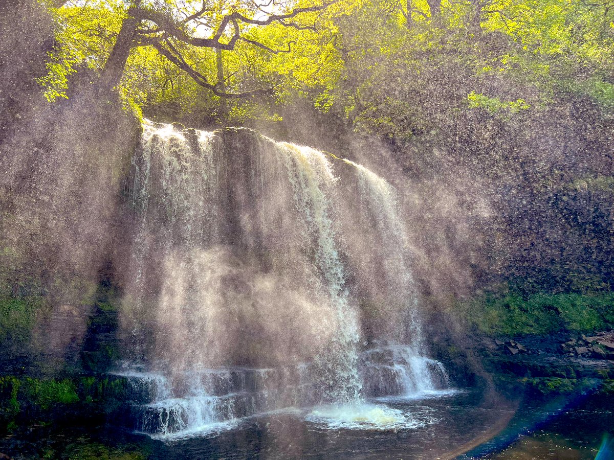 atiyaalam's tweet photo. The four majestic Brecon Waterfalls #southwales #brecons #breconbeaconnationalpark #waterfalls https://t.co/W2OBtXIFHw