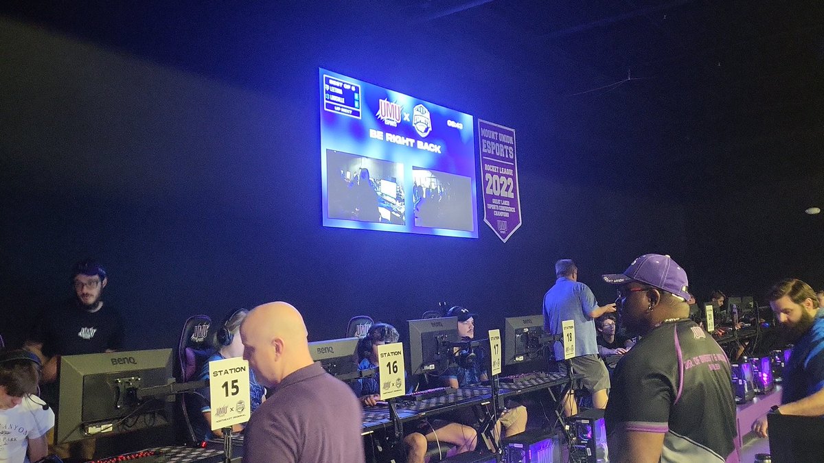 HneSports's tweet photo. HN #RocketLeague playing in Regionals at Mount Union! Winner goes to States! Let's get it!! https://t.co/i1SFVMrzhU
