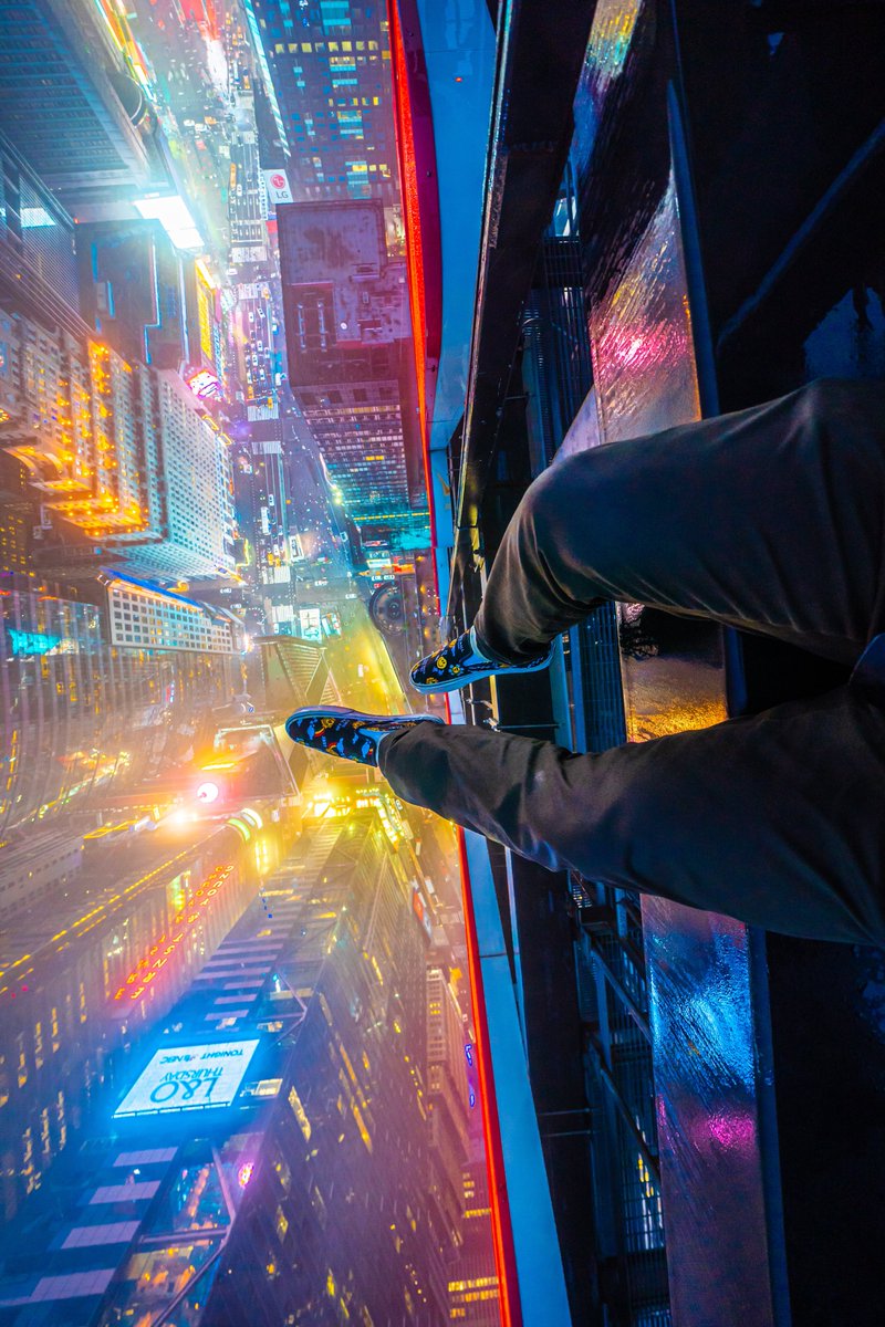DrifterShoots's tweet photo. Moments I watched over Times Square https://t.co/HF93VBa783