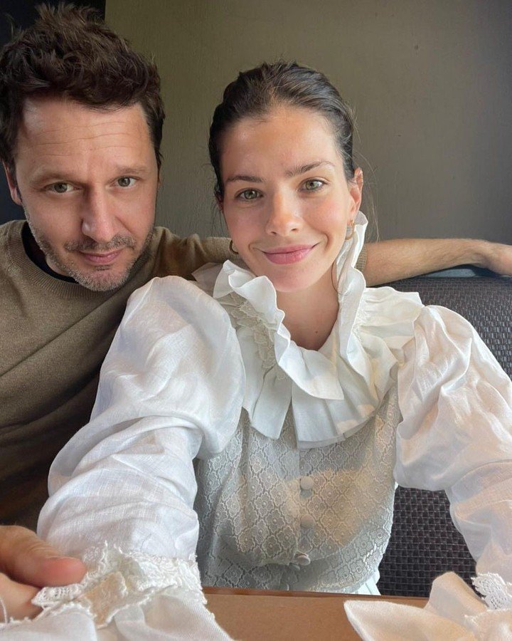 MoyanoPiza's tweet photo. Cuando la China Suarez se vestía como Anabella estando con Benja era para aparentar más edad. Después copiaba a Wanda mientras se lo comía a Icardi...y ahora se viste como nena del mundo del trap por Rusherking.
Bueno, es una Amber Heard, investiga y prepara bien su papel! https://t.co/0RUCuCJI9B