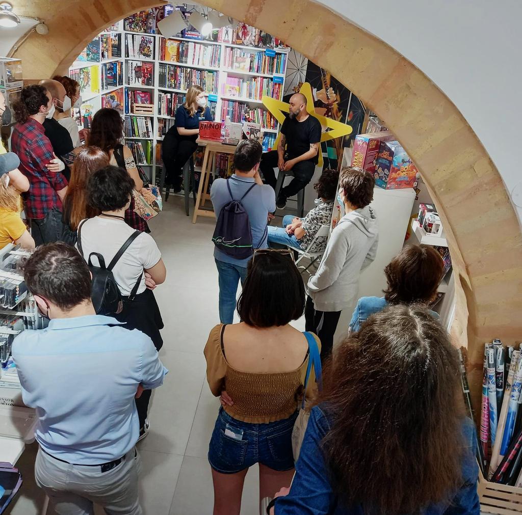 GliScarabocchi's tweet photo. Presentazione di #NO! da Star Shop My World di Macerata.
Grazie.
#gliscarabocchidimaicolemirco #maicolemirco #baopublishing #starshop #macerata #festadelleuropa https://t.co/L7j5ZFYXv7