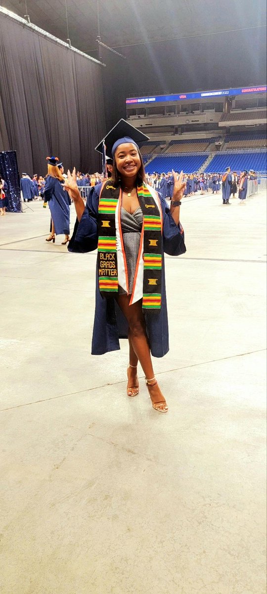 lesliejohnson81's tweet image. Her @humbleisd education helped prepare her for this day. Congrats @essencecash on your graduation today from #UTSA. @HumbleISD_AHS @HumbleISD_AMS @HumbleISD_OFE #UTSAGrad22