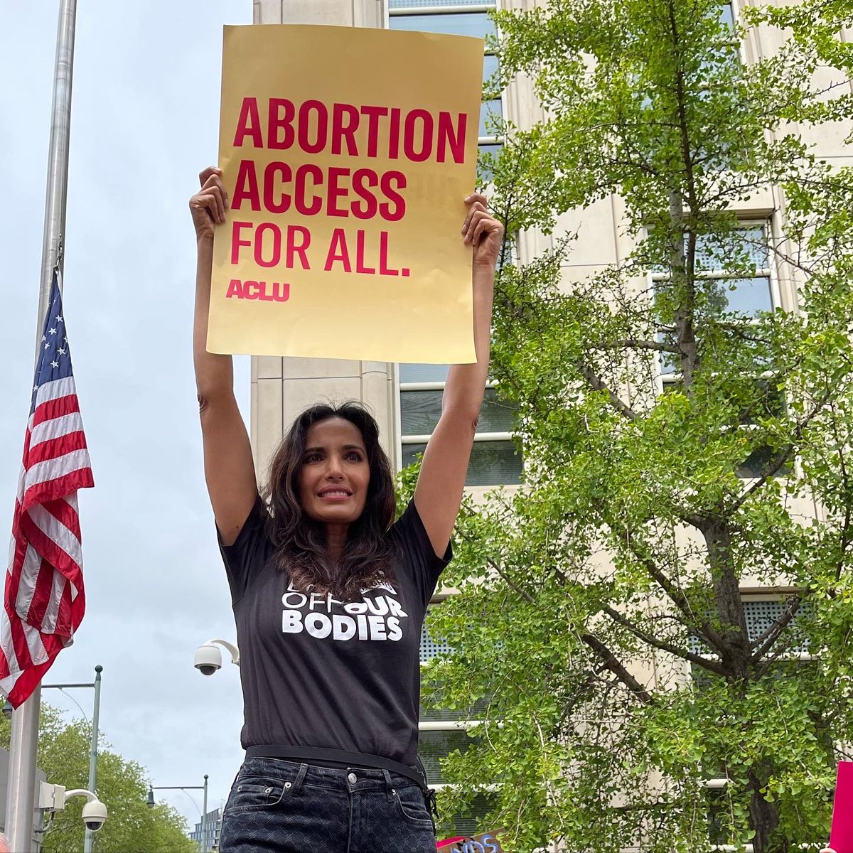 Abortion 👏🏾 is 👏🏾 a 👏🏾 human 👏🏾 right 👏🏾