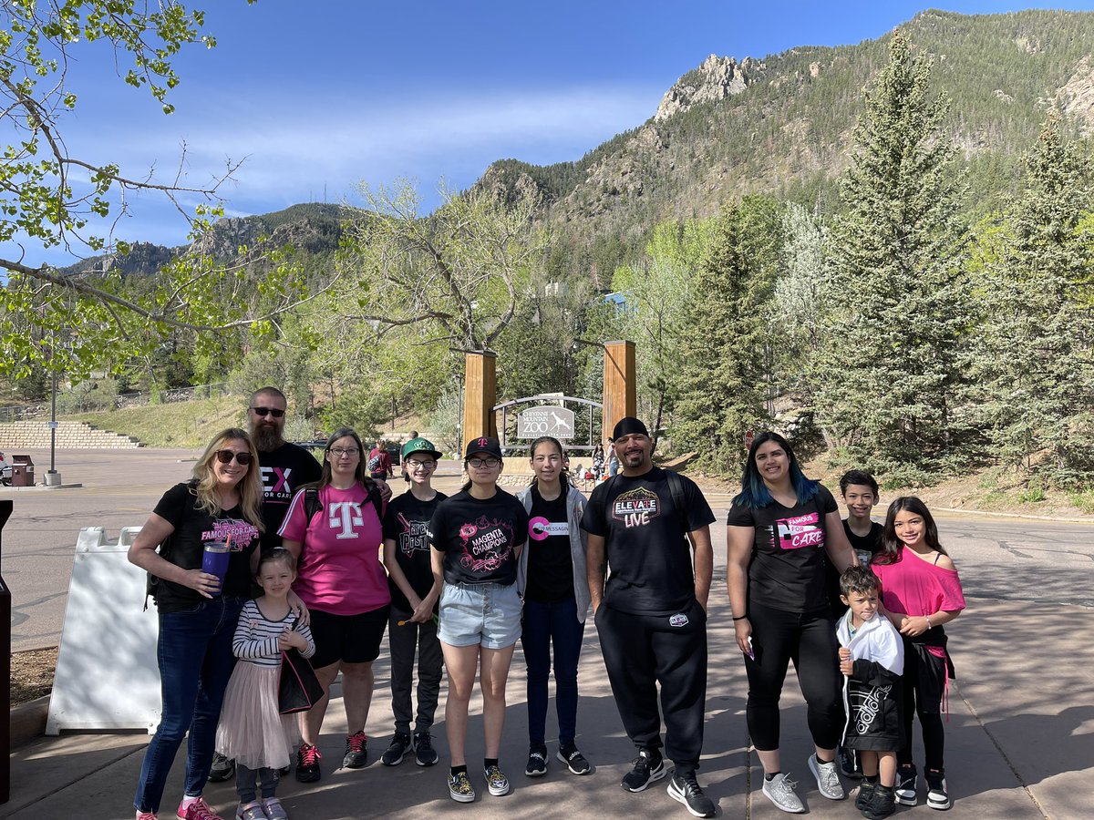 719Elevate's tweet photo. Magenta Hope out volunteering today at the zoo. #CommunityStrong https://t.co/TICfGLSZzX