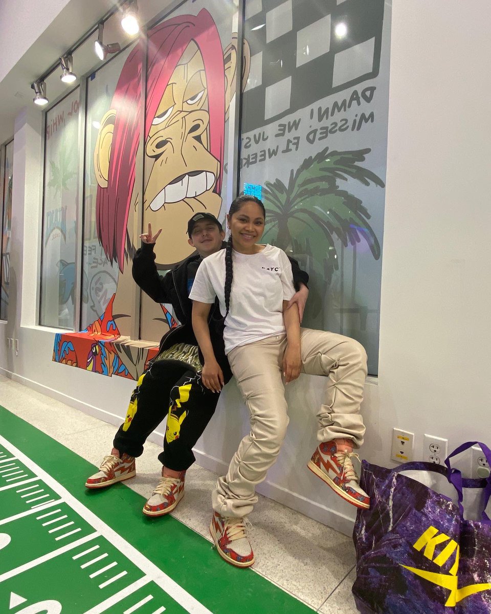 franalations23's tweet photo. Kiy Studio x BAYC 1693 Miami pop up going crazy! Shout out everyone who pulled up and supported 🙏🏻🙏🏻🙏🏻 @BoredApeYC https://t.co/v5RzDGbKcE