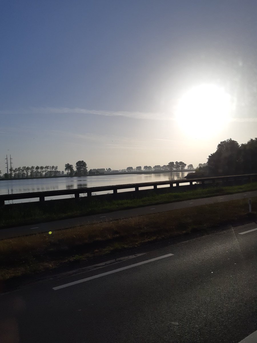 TeresaMMar's tweet photo. @D66 #Statendag om 7 uur van huis vertrokken en weer om 19 uur terug maar wat een mooie dag 👌 Bedankt voor de ontvangst en voor de leerzame dag @D66Drenthe https://t.co/bf5Oewtwb3