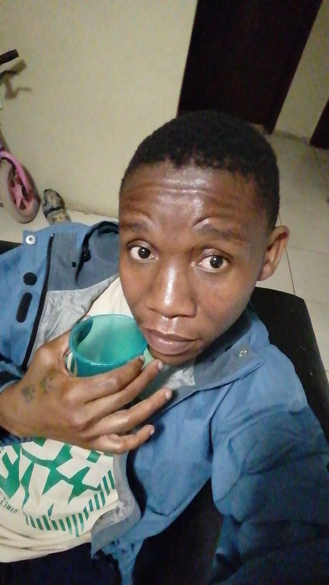 Nekere2's tweet photo. Go mariga....normalize sipping @ home ole 1 nd enjoy yr wine..... https://t.co/XmK3DTR8Ol