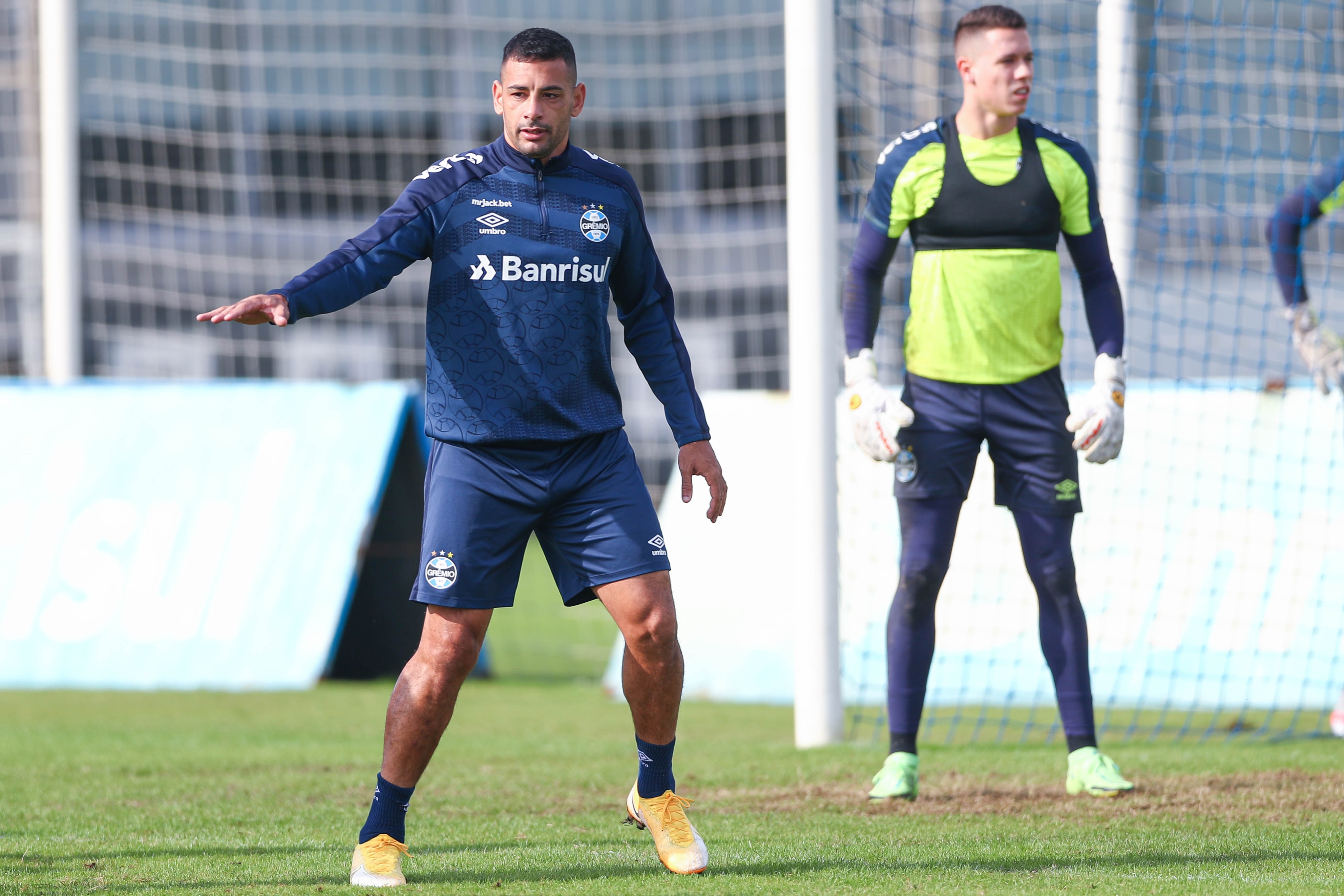 Grêmio treina na manhã de hoje (14)