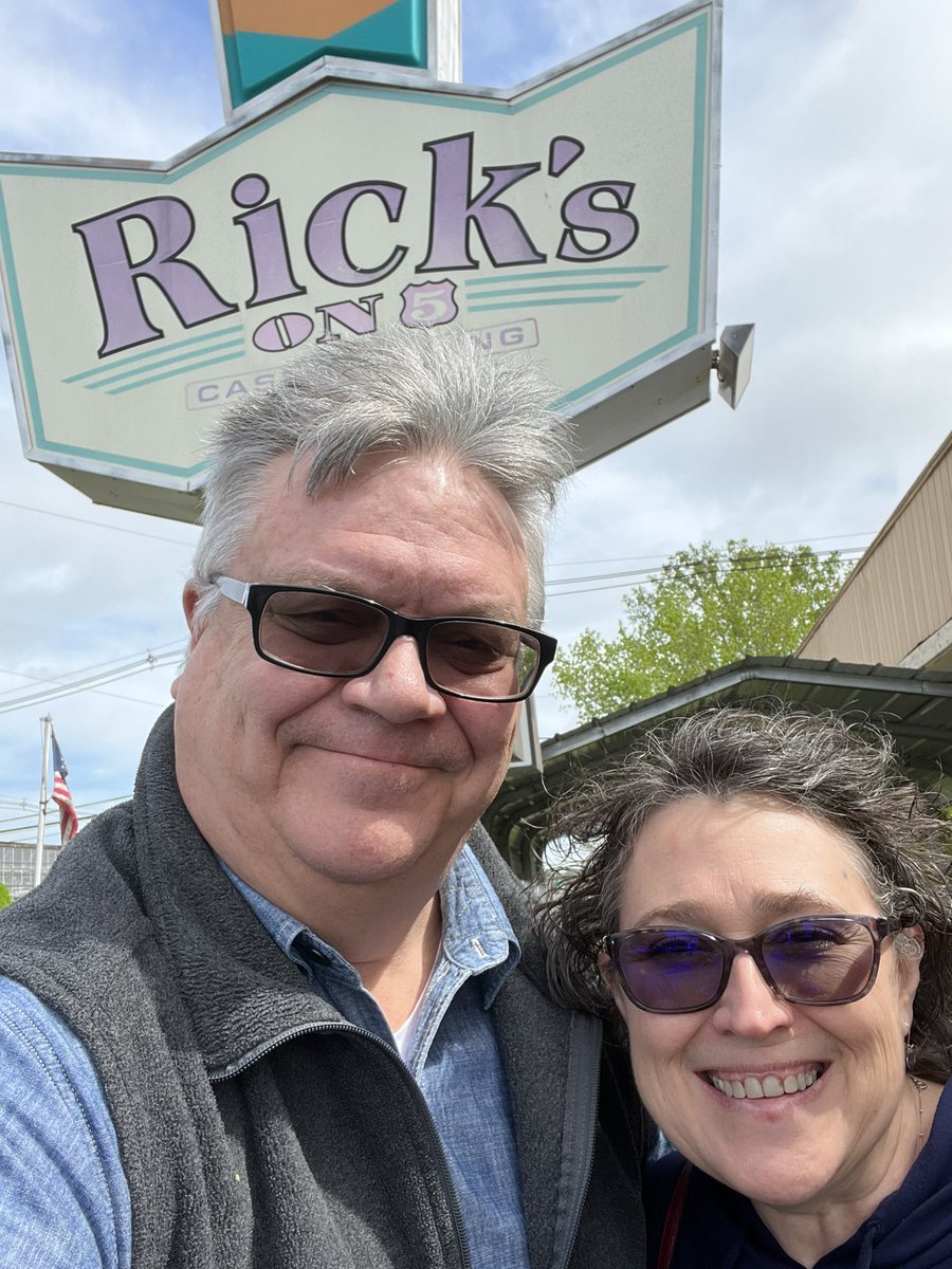 So blessed to meet up with Lesley Chaney from St. Louis for breakfast. Lesley has always been so supportive of me and my work in the #tessnet community. A true friend. #DonIsGiddy #TrulyBlessed