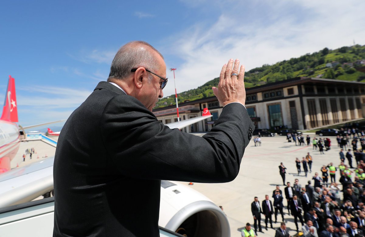 Dünyanın denize dolgu yapılarak inşa edilen 5'inci havalimanı olan #RizeArtvinHavalimanı hayırlı uğurlu olsun.

<a href="/RTErdogan/">Recep Tayyip Erdoğan</a> varsa hizmet var.