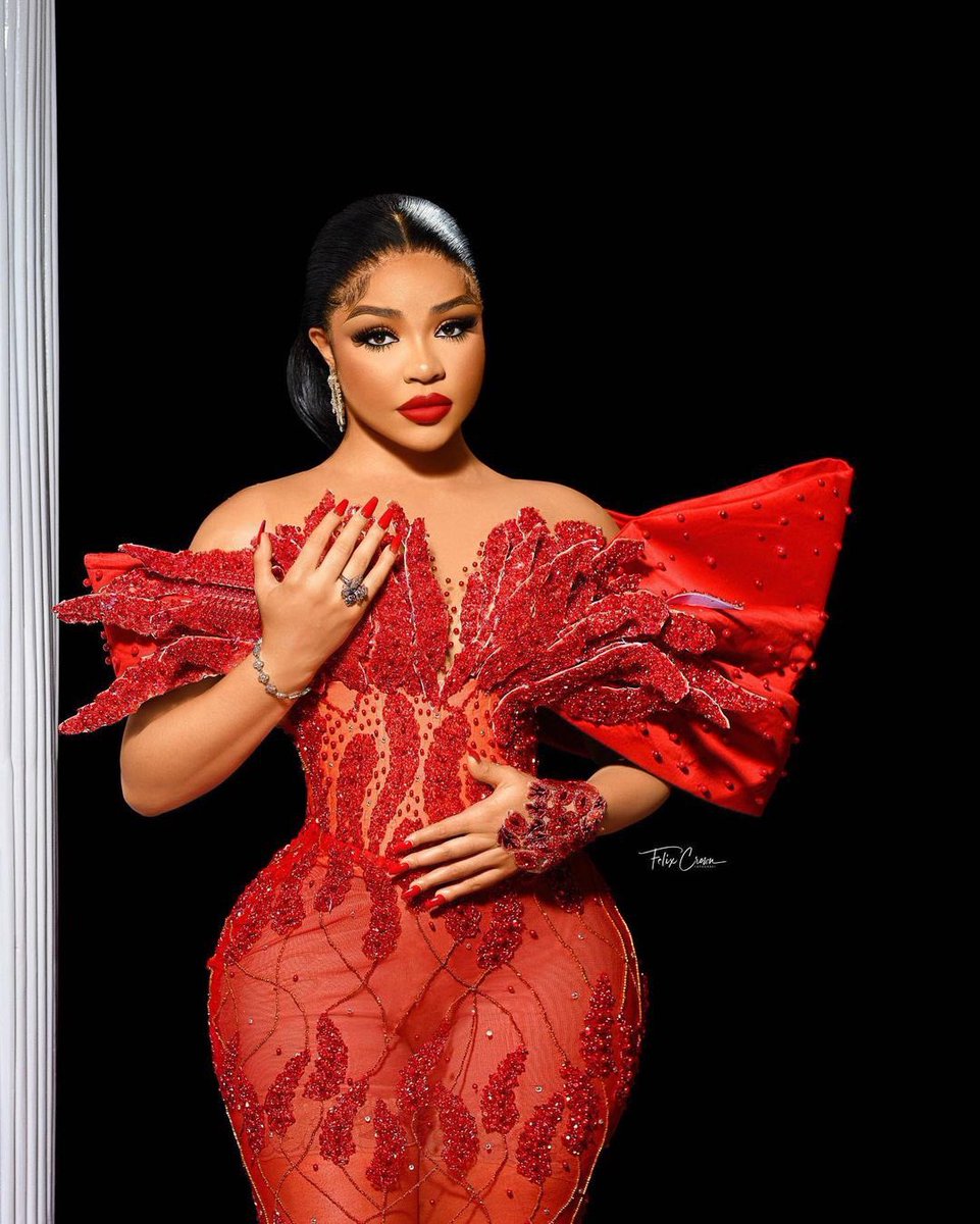 Y’all take a look at <a href="/nengiofficial/">Nengi Rebecca Hampson 👑</a>!!!

#AMVCA8 #AMVCA