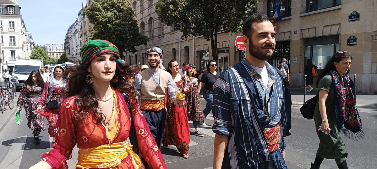 Une très belle ouverture de Festival aujrd'hui ! Merci aux musicien.nes, au groupe Dîlana Roj Arya qui nous a épatés par sa prestation artistique, au prestigieux groupe Aheng et à tout.es les participant.es qui ont contribué à la réussite de cette journée