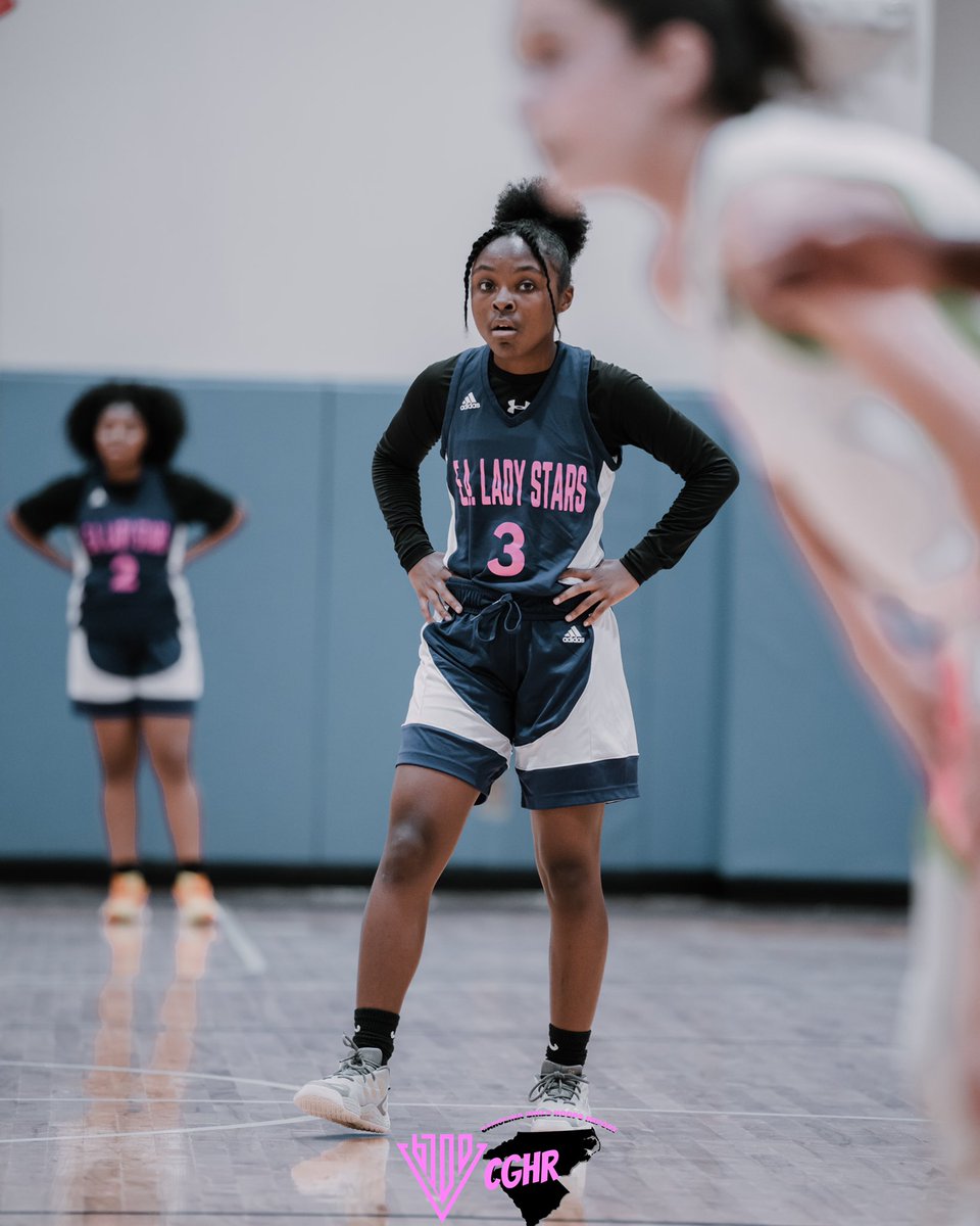 EA Lady Starts @carolinaghoops @cghrmedia  
📸: @6100visuals  
##CarolinaBorderClash
#CarolinaGirlsHoops
#CarolinaHoops
#NCBallers #SCBallers