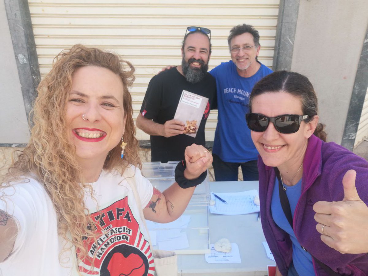 EUIB's tweet photo. 🗳️ A #Lloseta

@IsabelVallesG, coordinadora d'@euinca i regidora d'#UnidesPodem a @incaciutat, ha votat #República a la #consultapopular

Salut i República!

#14M #ConsultaPopularEstatalMoR @consultaestatal https://t.co/YcS1AmIeho