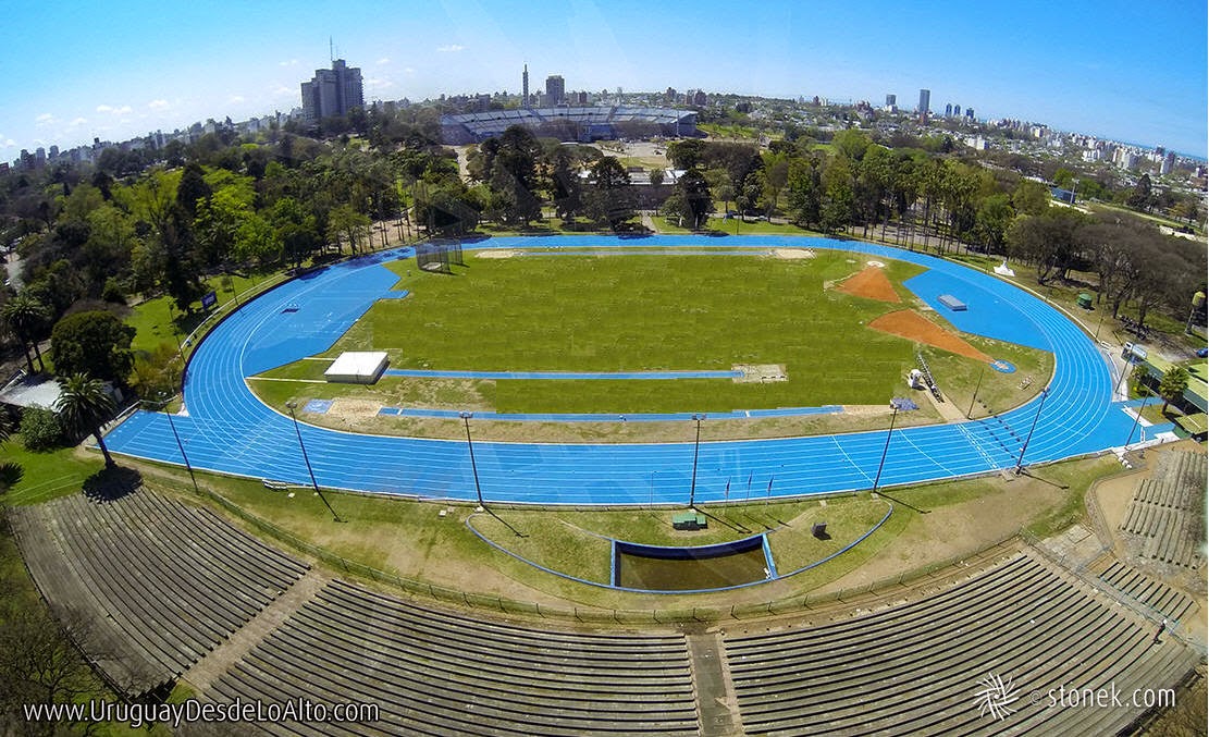ElFortindeVelez's tweet photo. Para los que viajan por su cuenta, este es el punto de encuentro de los hinchas de #Velez para ingresar al estadio: Pista de Atletismo "Darwin Piñeyrúa".
🗺️ Google Maps 🔜 https://t.co/1Ji5WlI591

Prepárate 🇺🇾 allá vamos 🚍🚘🚢‼️
#JuegaVelez #MeetPoint #CopaLibertadores https://t.co/j4BypONUdG