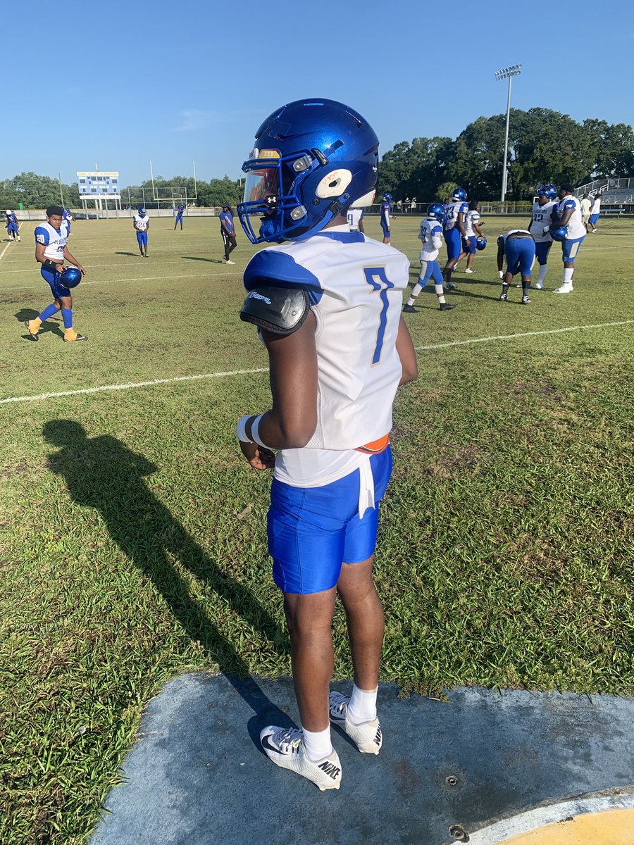 Dontrezyoung7's tweet photo. Blue and gold and was fun.😁 https://t.co/9gzVmEJ3au
