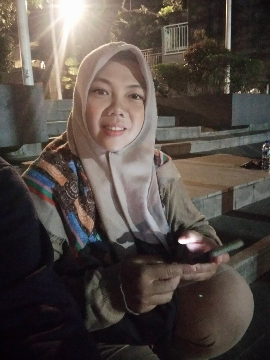 Helm Merah ⛑️ tweet media