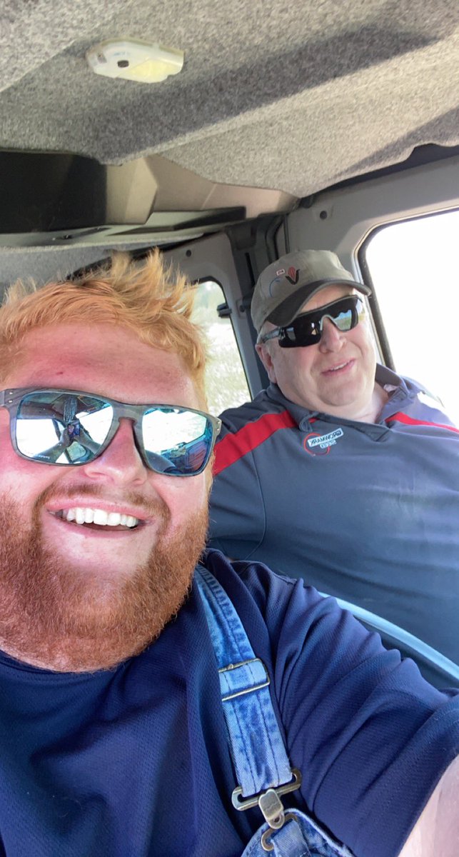 Putting a plot in with legendary FSA <a href="/ThomasBerkland/">Thomas Berkland</a> today with <a href="/AgVantageFS/">AgVantage FS</a> Crop Specialist Lee West #plantNK22 #NEIA #BestFriends