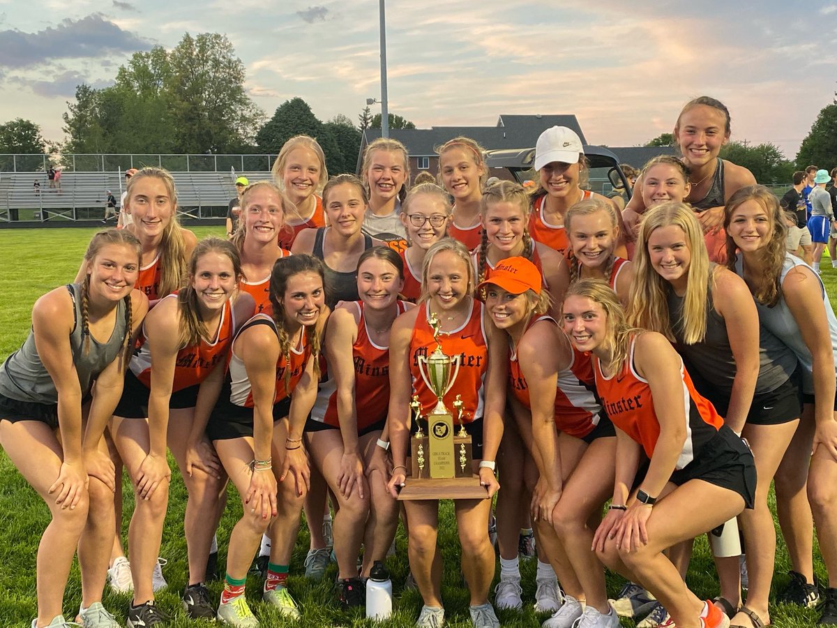 JessieMagoto's tweet photo. MAC champs! Congratulations, girls! https://t.co/KXA2Z6s6Zu