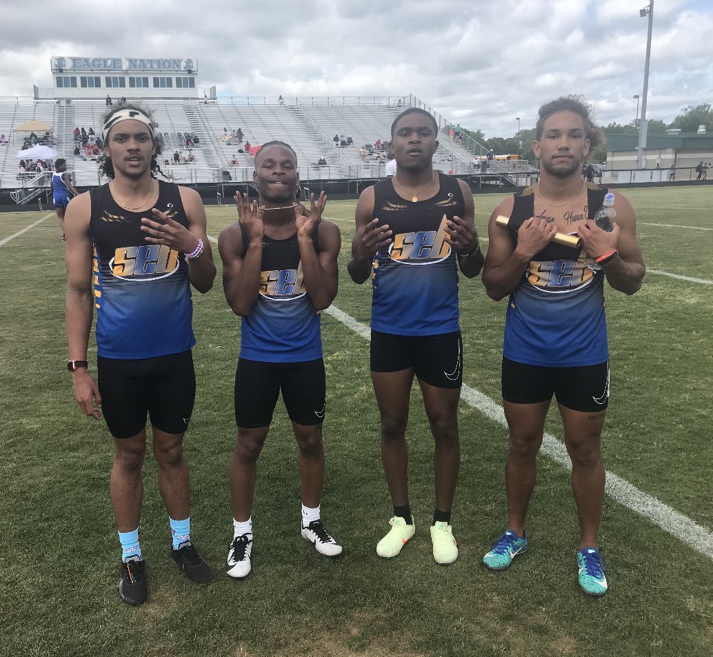 👟 @SEB_HighSchool 👟 🚨 STATE CHAMPS | BOYS 4 X 200 METER RELAY🚨 🥇Curtis Coleman, Tradon McBride, Enosh McMillan & James Dorsey🥇 📢: Stay tuned for more updates from today’s events. 💻: ga.milesplit.com/articles/31420…