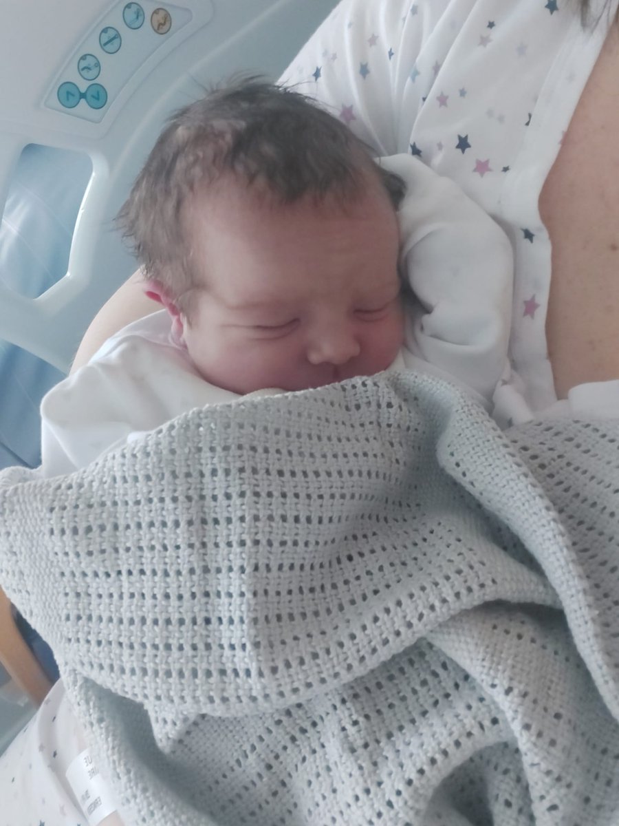 ChristineRas4's tweet photo. @LiverpoolFC what a day to be born, welcome Tomas Teague to the world not only that, your team has won yet another trophy this boy is my lucky charm to the end 🍀🍀🍀 https://t.co/ZWgEQap1sZ