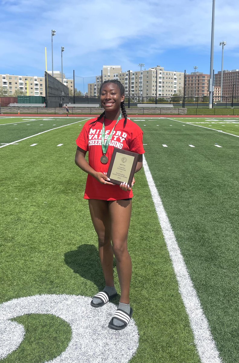 Scarlet Hawks T&F tweet media