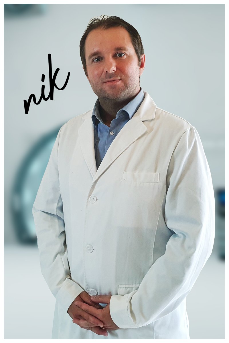 Infinite_NiK's tweet photo. Allez, chose promise chose due, en mode photo dédicace DocNiK pour le palier de la #ReadyDeveloperOne à suivre en direct sur Twitch https://t.co/PImWqmF0Ko https://t.co/4xQ35h0ha6