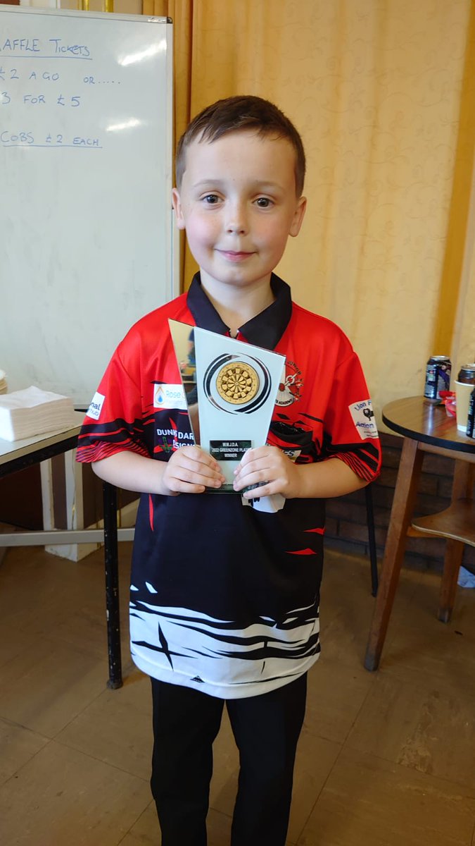 LionheartDarts's tweet photo. Another day, another reason to be proud of this kid!
JDC Greenzone main KO quarter finalist, and then on to be the consolation plate winner. Not only as he thrown some great darts, but his attitude has been brilliant from start to finish. #darts @JDCdarts @Winmau @GoDartsProCom https://t.co/MV8g2JG1zZ
