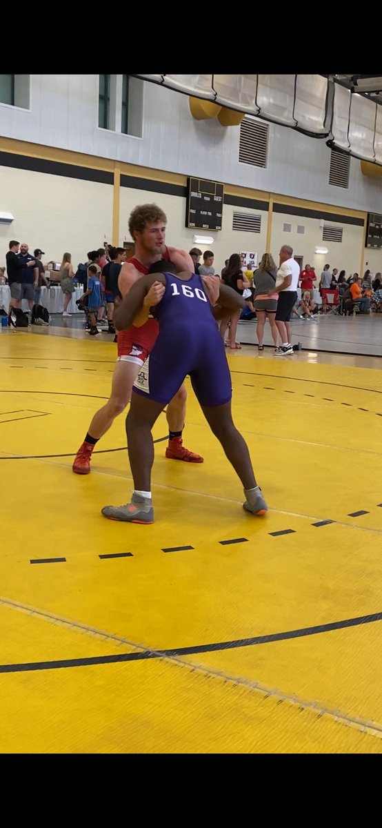 mchswrestling's tweet photo. Junior Van Skinner puts together impressive day of wrestling at ISWA Freestyle State Finals with State Runnerup at Junior 220lbs. https://t.co/ksomLJWty7