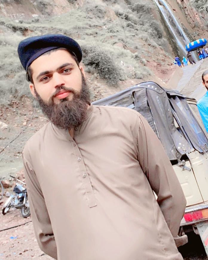 HamzaNoor88's tweet photo. مگر مان تو ہوتے ہی ٹوٹنے کے لیے ہیں 🔥 https://t.co/rDv082y60x