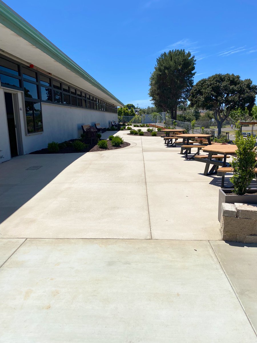 NSD_Castillo's tweet photo. Then and Now. #NSD150 @NSDLeighangela #NSDnow @LasPalmasNSD1 @laspalmaspta We have a few details to iron out, like umbrellas, but I want to thank everyone @ LP for their patience and cooperation with this project. Thank you! https://t.co/7VZvFanl23