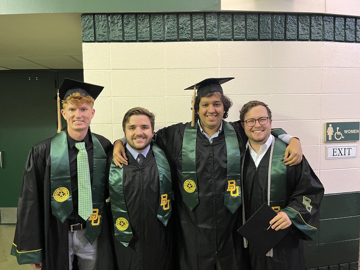 katrinannorris's tweet photo. We love our 4th st boys! #baylorgrad !!! https://t.co/7OMpO15BxE