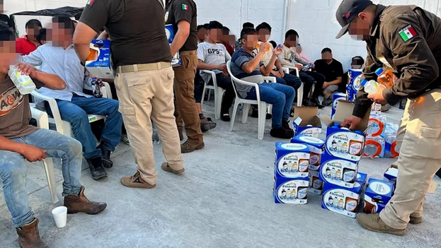 14ymedio's tweet photo. México #intercepta a más de 1.600 migrantes en un solo día, 189 de ellos #cubanos👉 https://t.co/e2FAOQHNVd https://t.co/YN8sQqavVZ