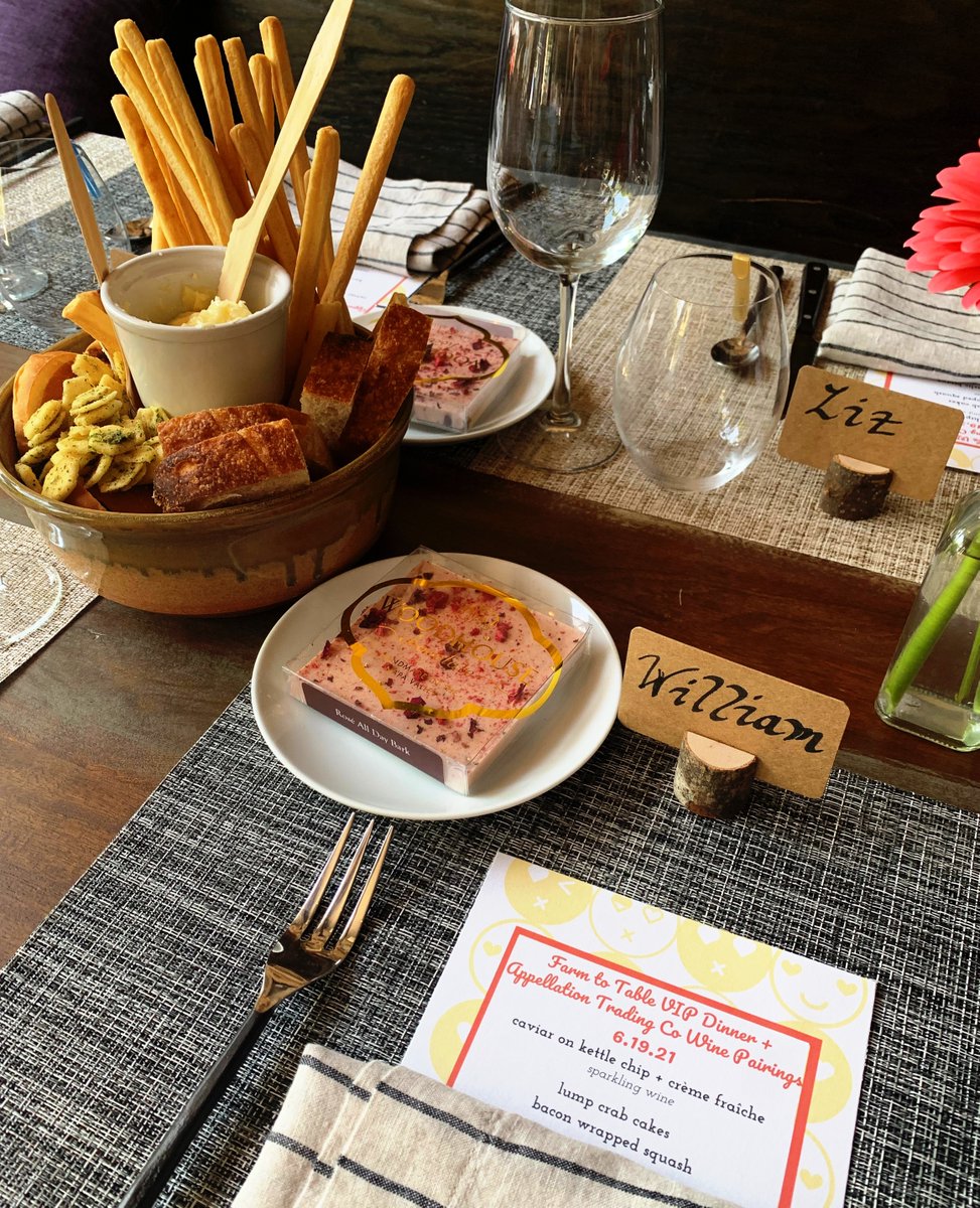 LegitProvisions's tweet photo. Treat yourself &amp; your friends to a dinner party! 💃 Chef K has amazing 5-course meals that will dazzle every palate. Sit back &amp; sip wine with your friends while she fires up the oven. Option for wine pairing.⁠
Menus will be released on our website soon. ⁠
#GetLegit #DinnerParty https://t.co/m6u9BZCjBp