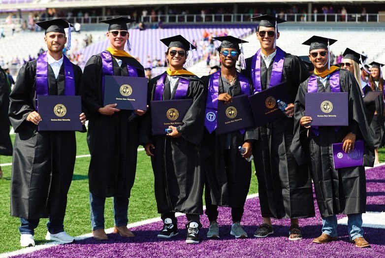TarletonBase's tweet photo. Our final set of grads for spring commencement walked this morning👨🏽‍🎓

Congrats to all these guys for their hard work in the classroom!

#RideWithUs https://t.co/or9qsm5uB2